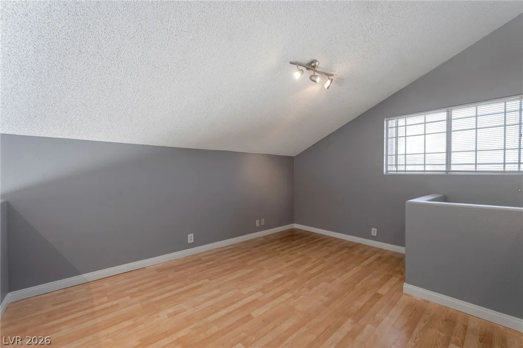 3825 Summer Breeze, Las Vegas, NV 89108