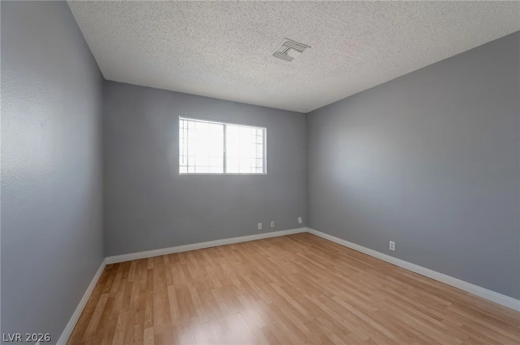 3825 Summer Breeze, Las Vegas, NV 89108
