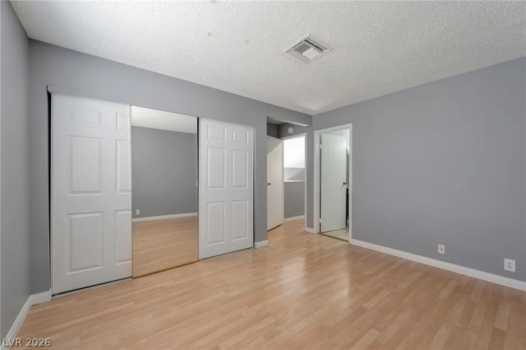 3825 Summer Breeze, Las Vegas, NV 89108