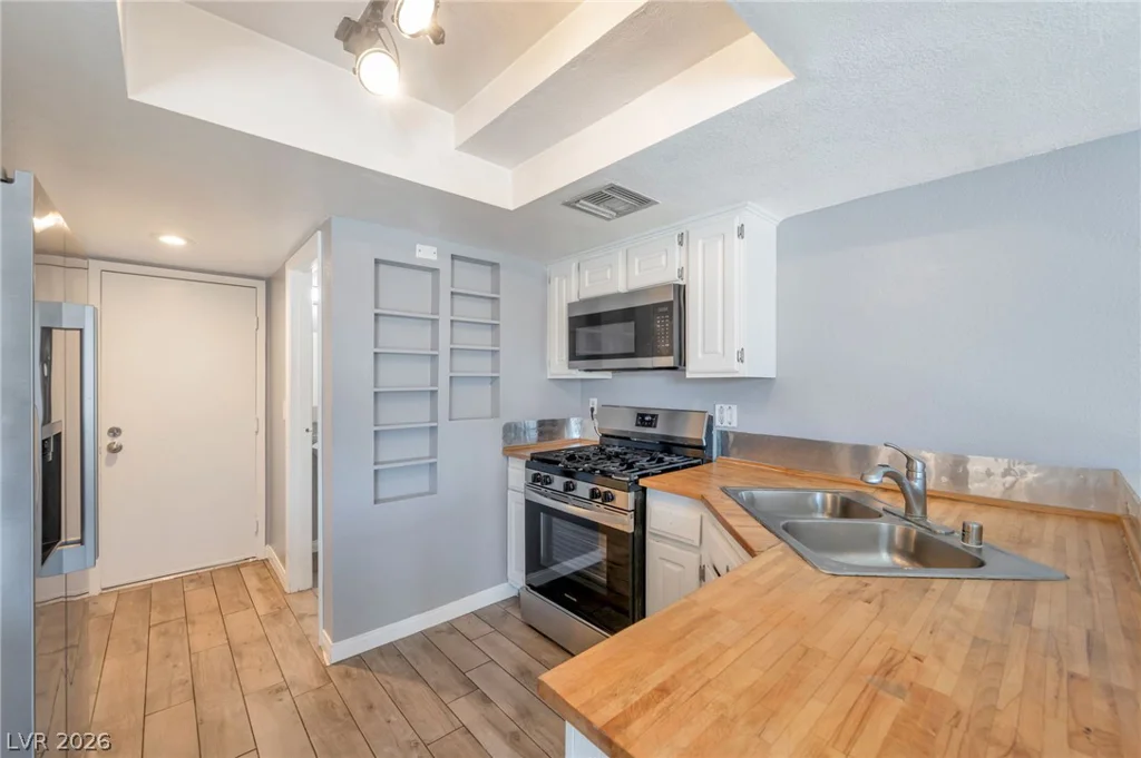 3825 Summer Breeze, Las Vegas, NV 89108