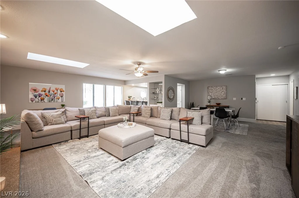 915 Vegas Valley, Las Vegas, NV 89109