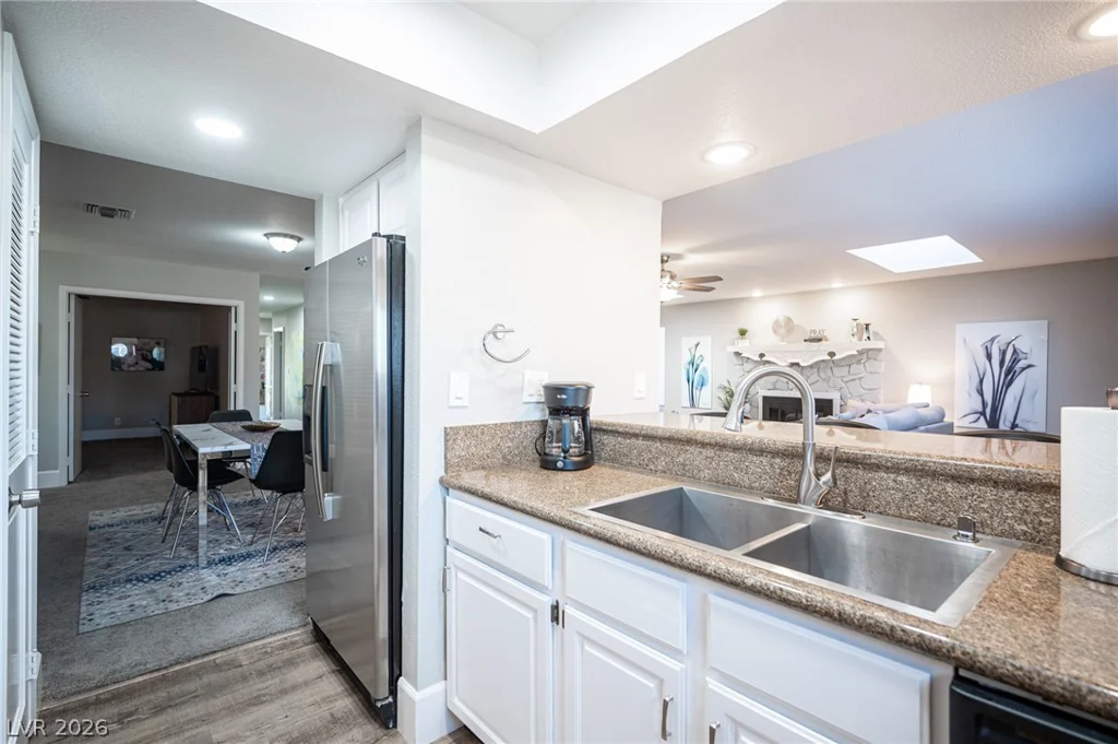 915 Vegas Valley, Las Vegas, NV 89109