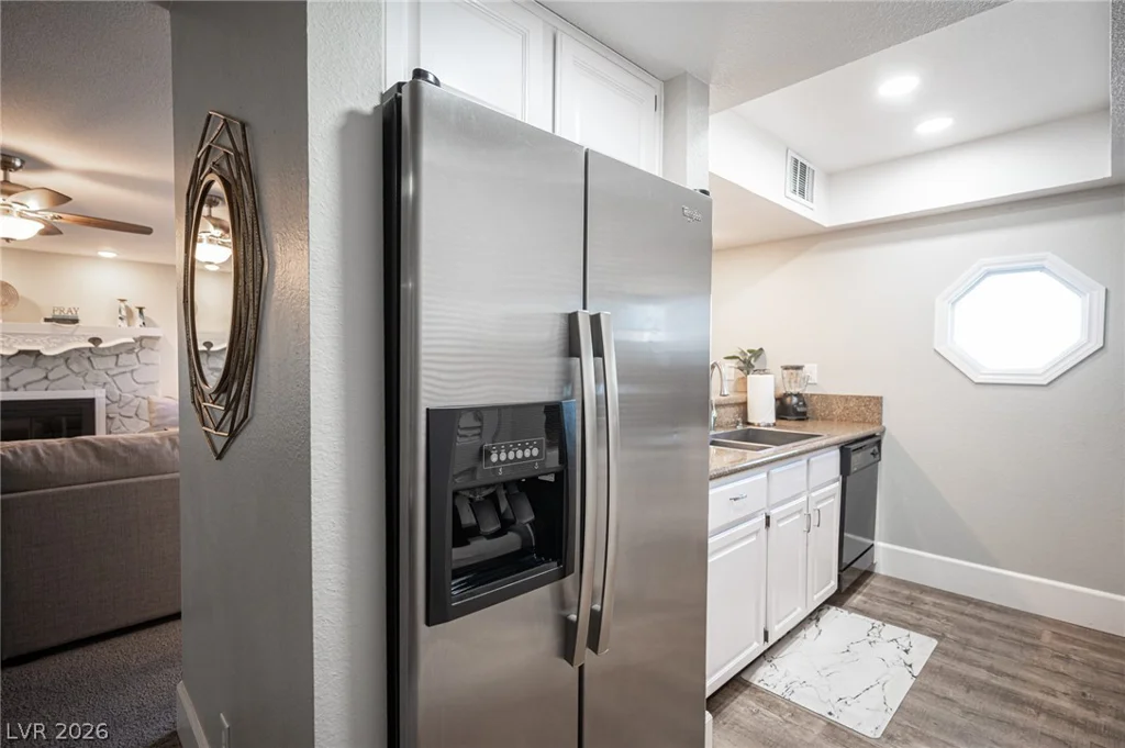 915 Vegas Valley, Las Vegas, NV 89109