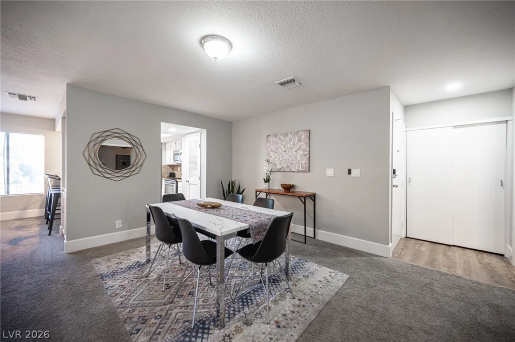 915 Vegas Valley, Las Vegas, NV 89109