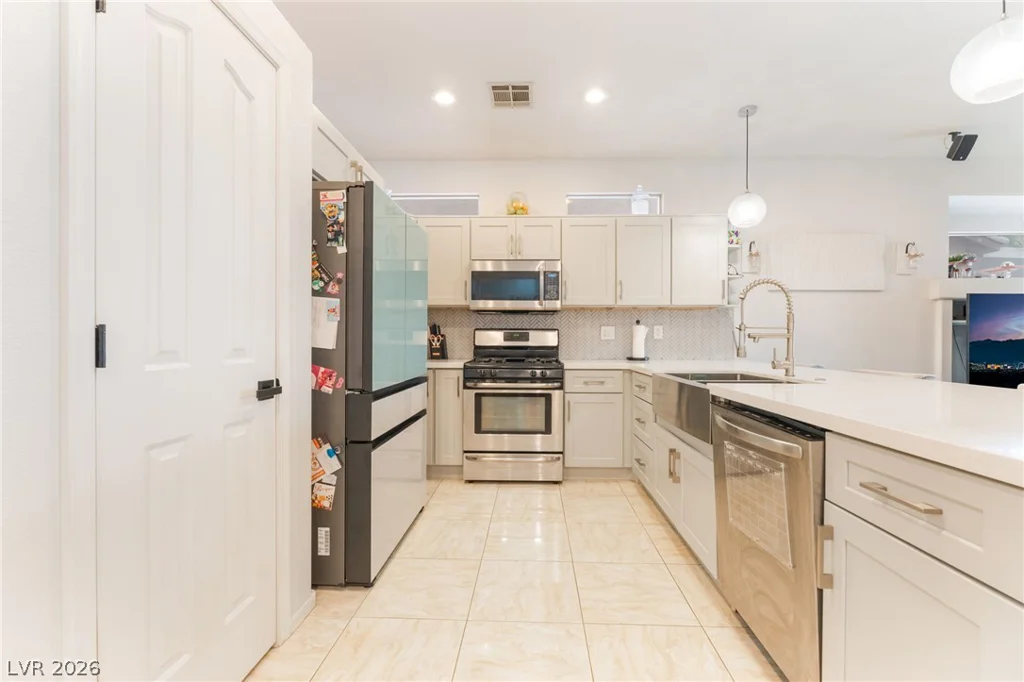 5949 Pavilion Lakes, Las Vegas, NV 89122