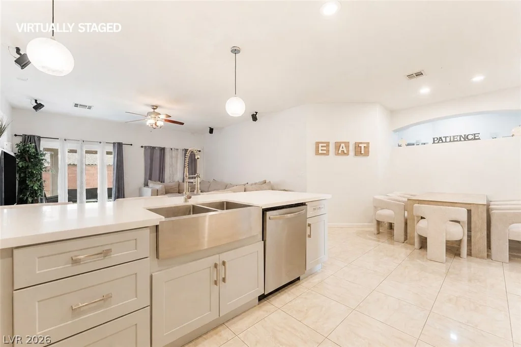 5949 Pavilion Lakes, Las Vegas, NV 89122