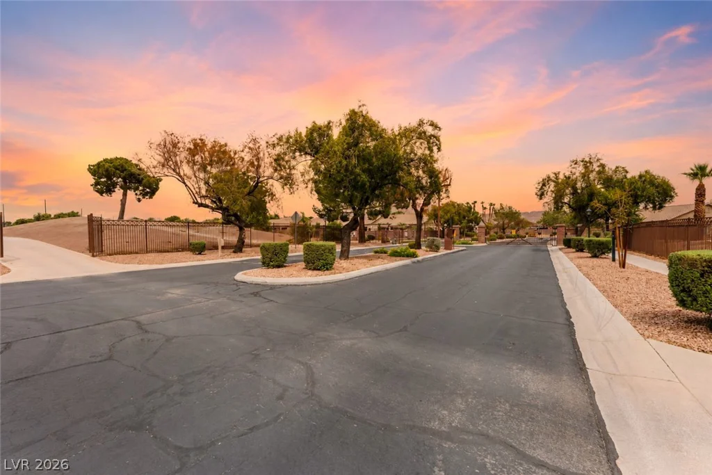 5949 Pavilion Lakes, Las Vegas, NV 89122
