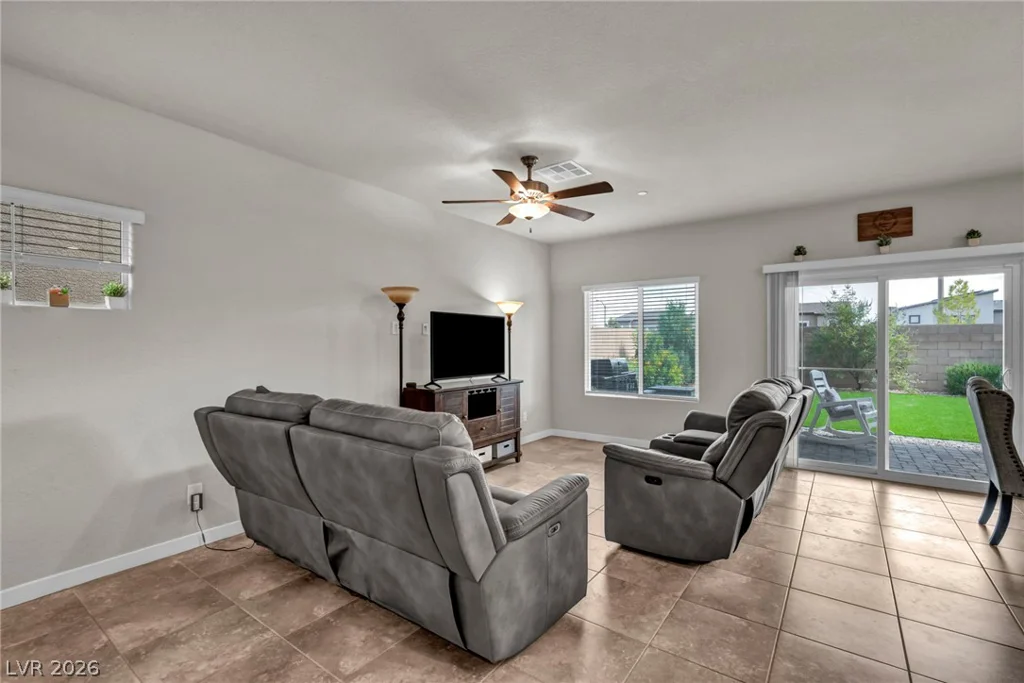 10971 Bristol Park, Las Vegas, NV 89166