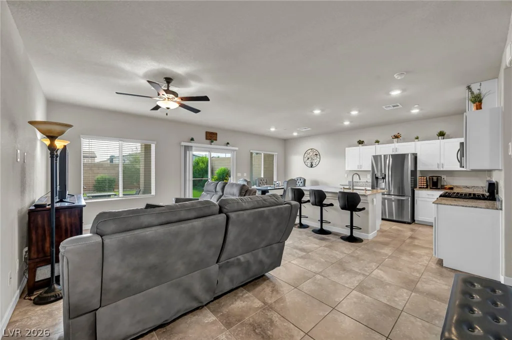 10971 Bristol Park, Las Vegas, NV 89166