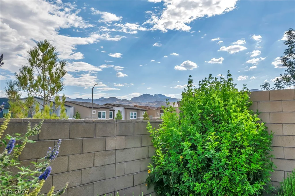 10971 Bristol Park, Las Vegas, NV 89166