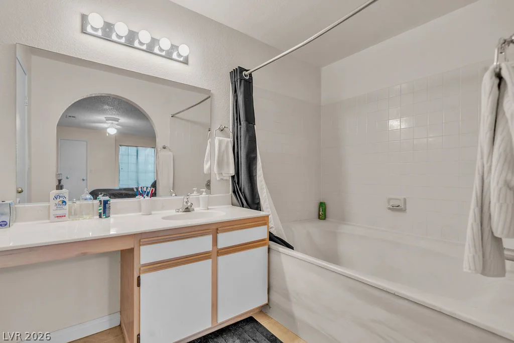 2200 Fort Apache, Las Vegas, NV 89117