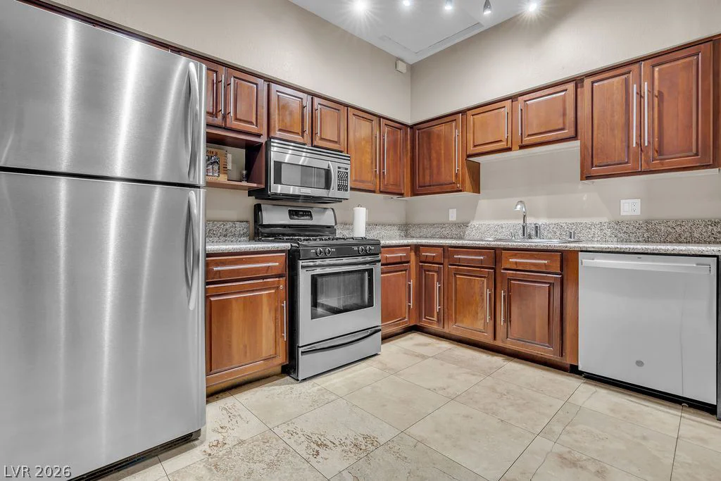 2200 Fort Apache, Las Vegas, NV 89117