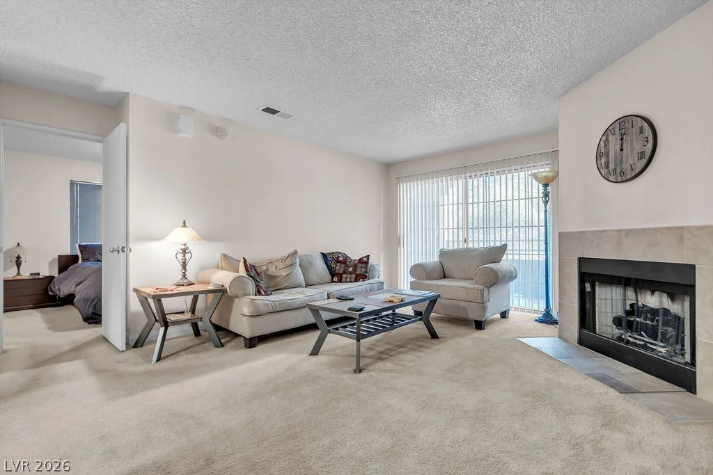 2200 Fort Apache, Las Vegas, NV 89117