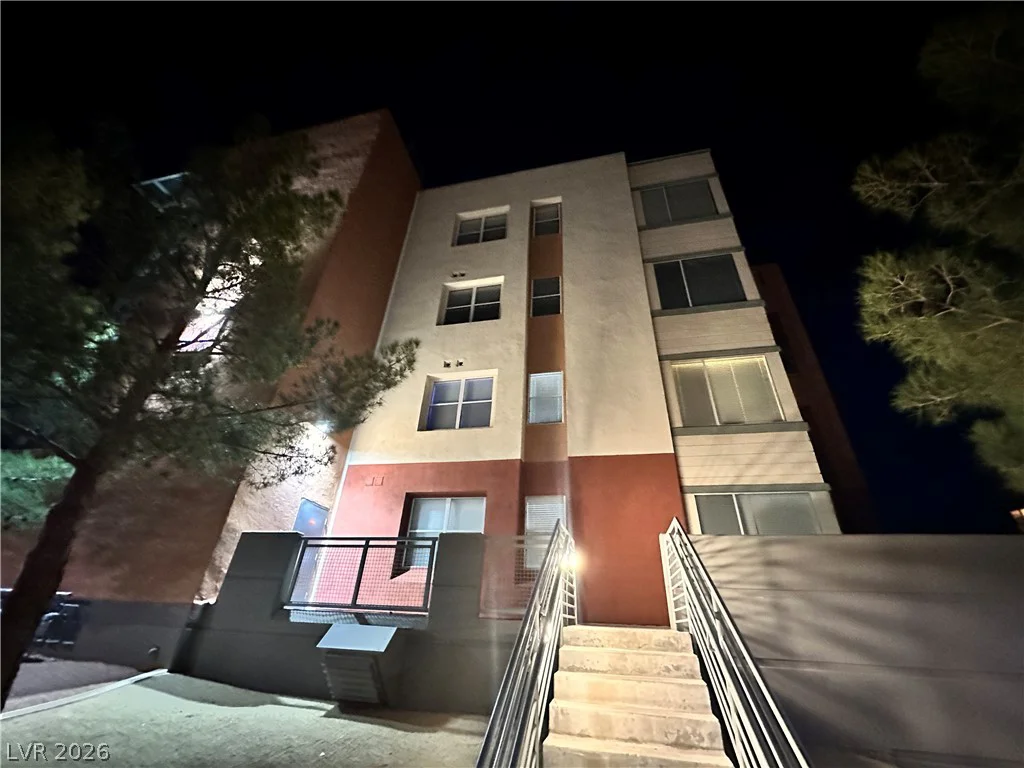19 Agate, Las Vegas, NV 89123