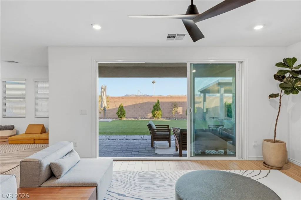6221 Lamont Hills, Las Vegas, NV 89139