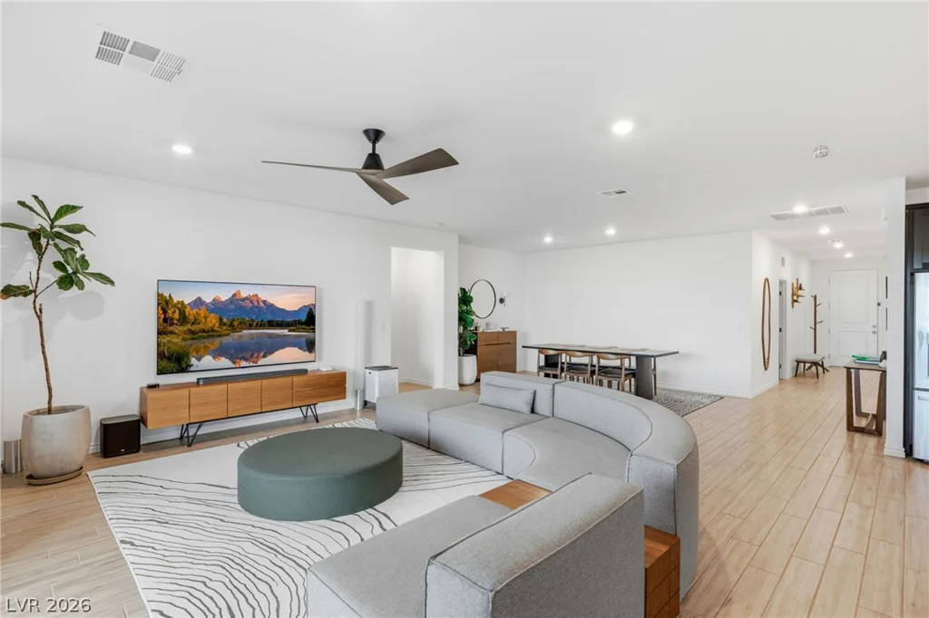 6221 Lamont Hills, Las Vegas, NV 89139