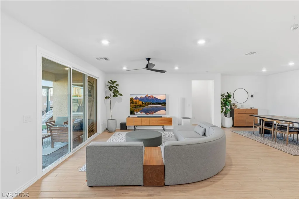 6221 Lamont Hills, Las Vegas, NV 89139