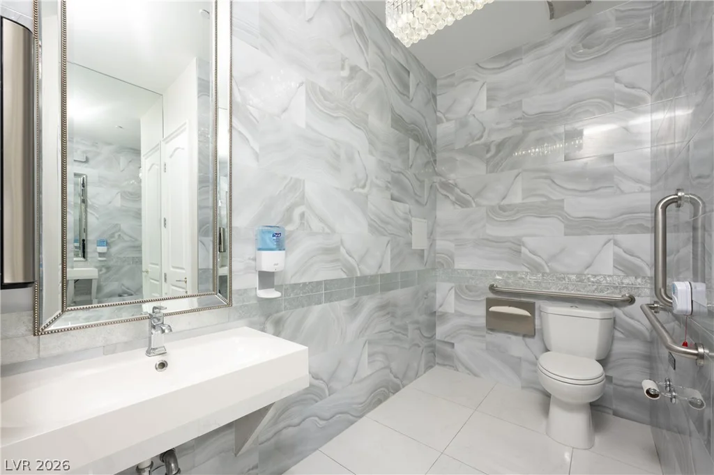 5930 El Capitan, Las Vegas, NV 89149