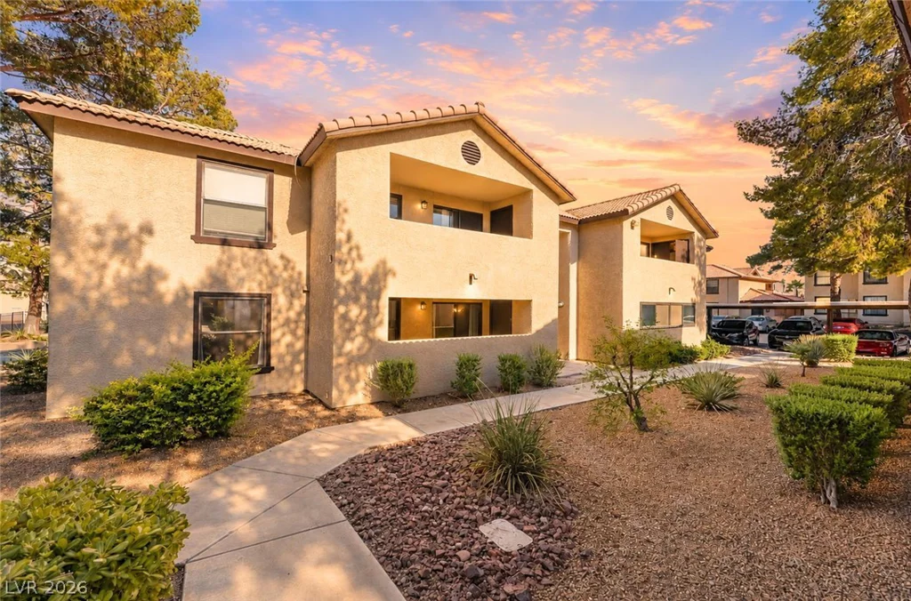 2451 Rainbow, Las Vegas, NV 89108
