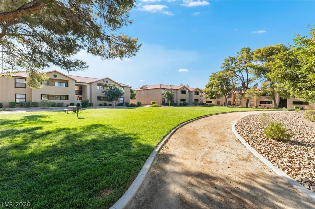 2451 Rainbow, Las Vegas, NV 89108