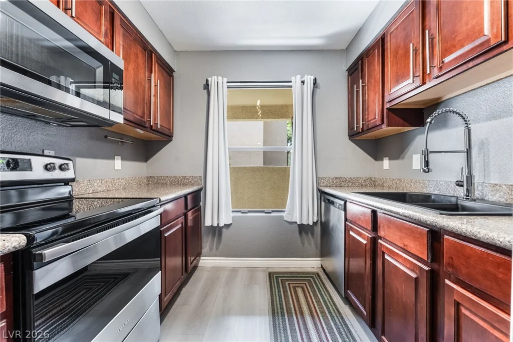 2451 Rainbow, Las Vegas, NV 89108