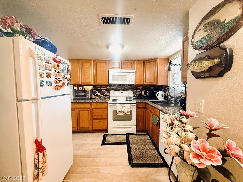 3823 Maryland, Las Vegas, NV 89119