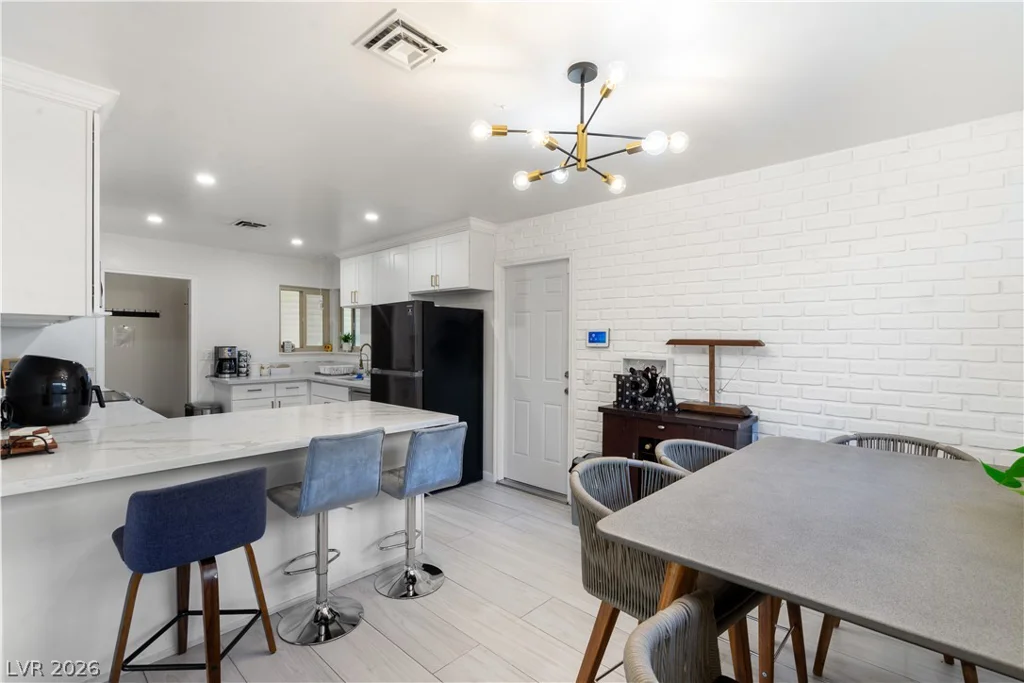 2004 Mesquite, Las Vegas, NV 89106