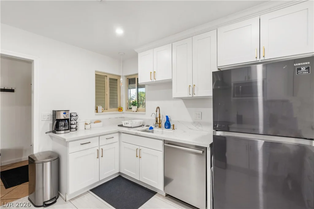 2004 Mesquite, Las Vegas, NV 89106