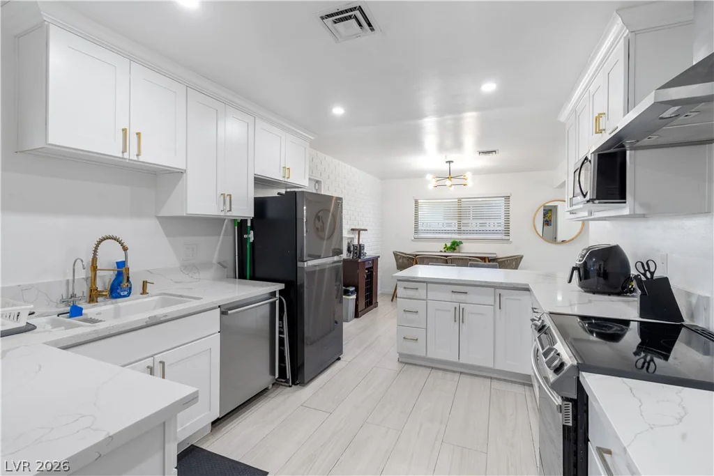 2004 Mesquite, Las Vegas, NV 89106