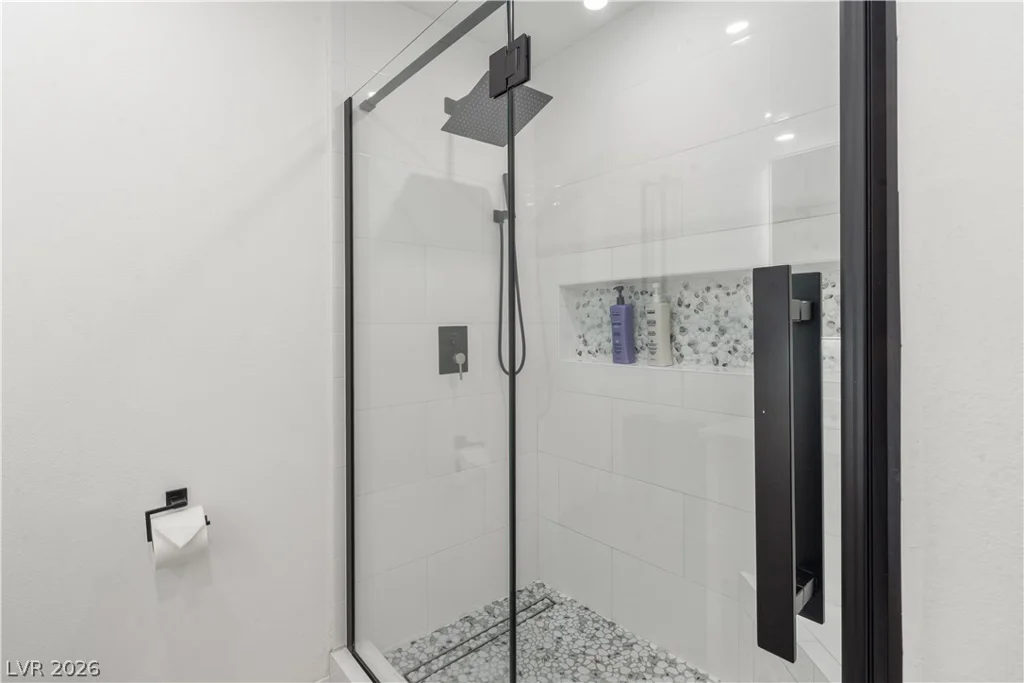 2004 Mesquite, Las Vegas, NV 89106