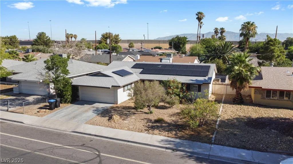 2004 Mesquite, Las Vegas, NV 89106