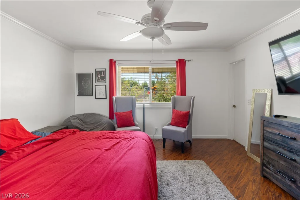 2004 Mesquite, Las Vegas, NV 89106