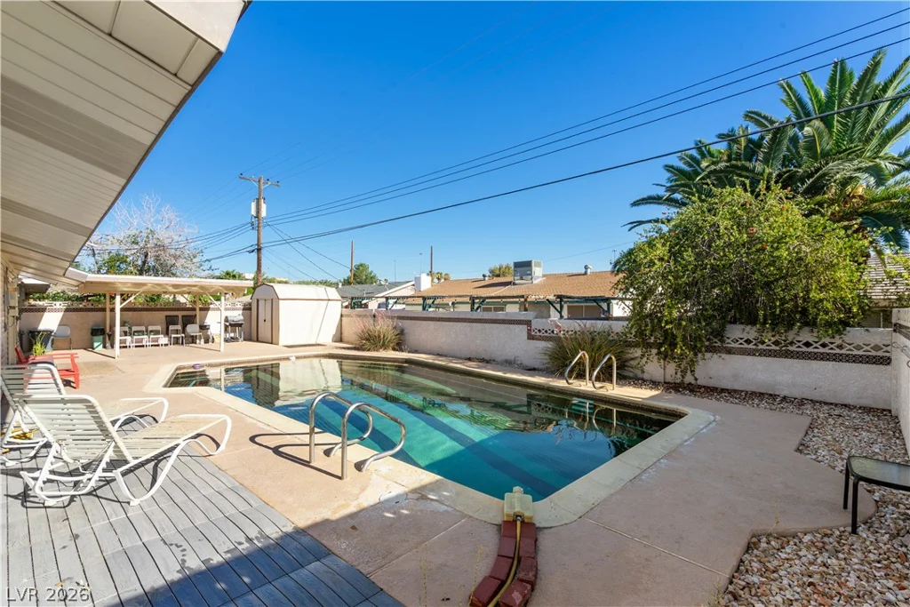 2004 Mesquite, Las Vegas, NV 89106