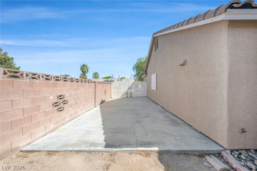 129 Honey Locust, North Las Vegas, NV 89031
