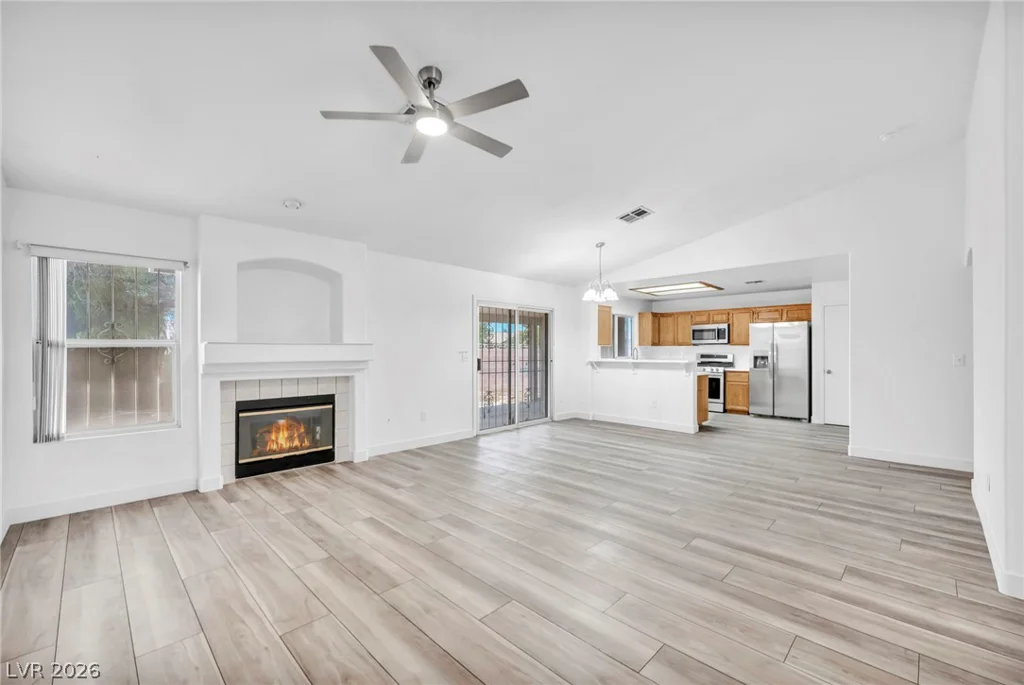 129 Honey Locust, North Las Vegas, NV 89031
