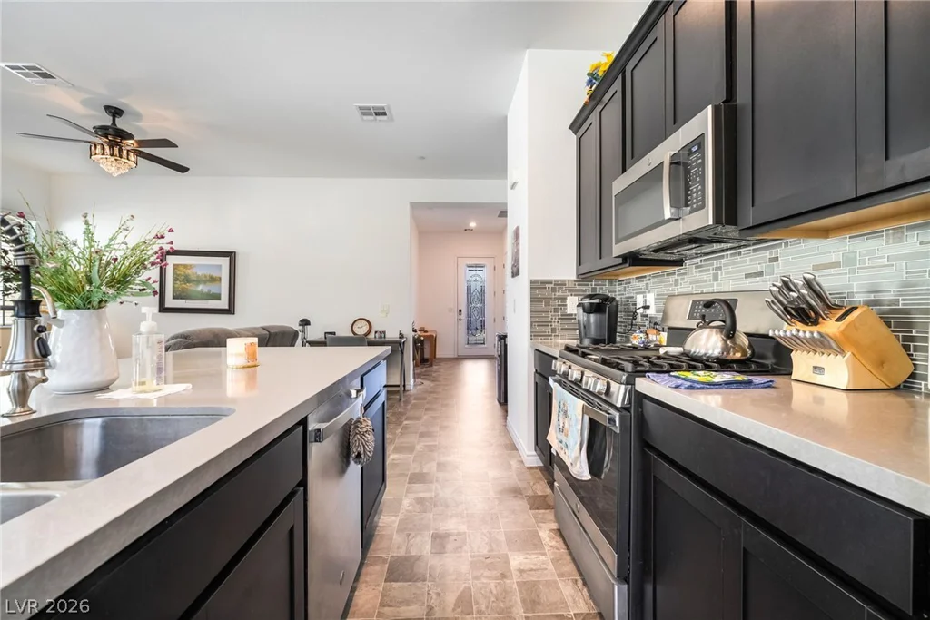 783 Charming Holly, Henderson, NV 89011