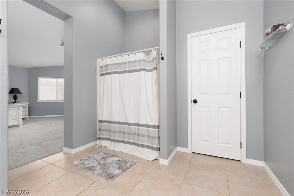 5917 Horsehair Blanket, North Las Vegas, NV 89081
