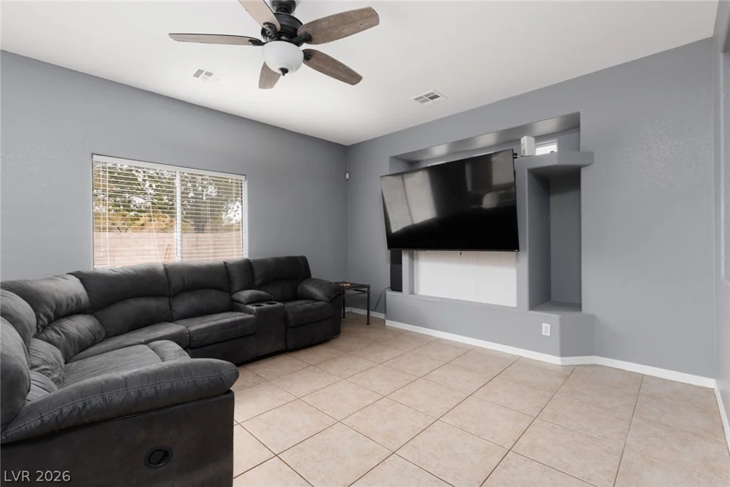 5917 Horsehair Blanket, North Las Vegas, NV 89081