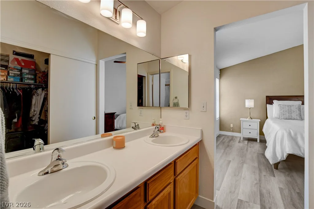 1621 Raspberry Hill, Las Vegas, NV 89142