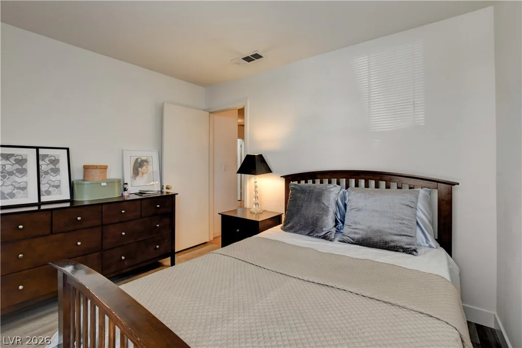 1621 Raspberry Hill, Las Vegas, NV 89142