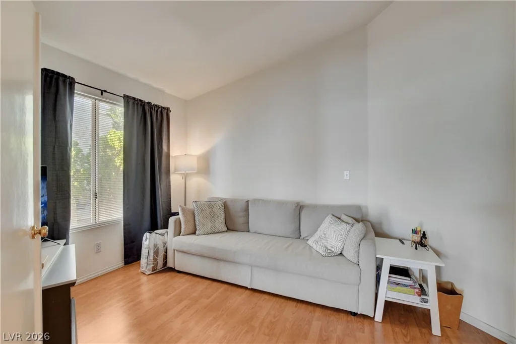 1621 Raspberry Hill, Las Vegas, NV 89142