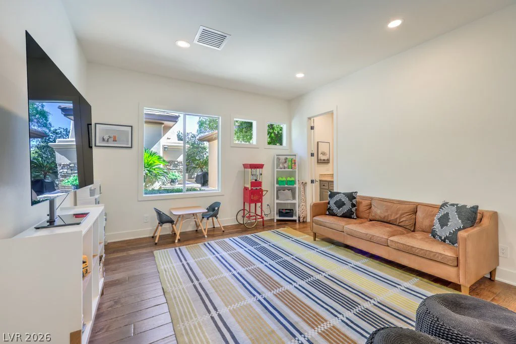 308 Bayswater, Las Vegas, NV 89145