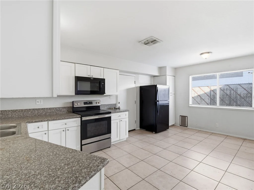 1810 Renada, North Las Vegas, NV 89030