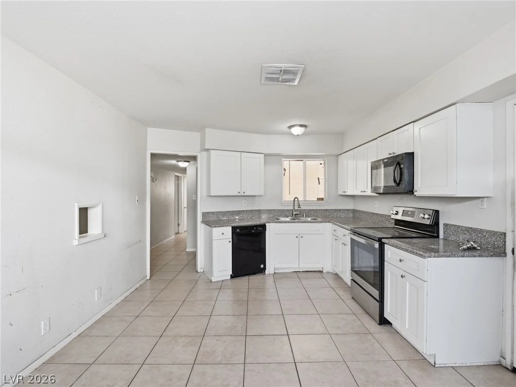 1810 Renada, North Las Vegas, NV 89030