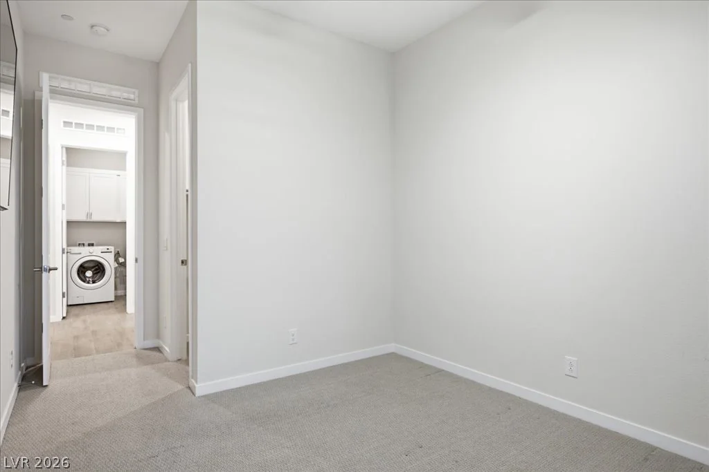 847 Eaton Falls, Henderson, NV 89011