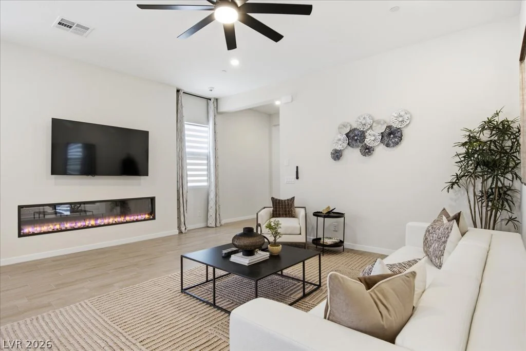 847 Eaton Falls, Henderson, NV 89011