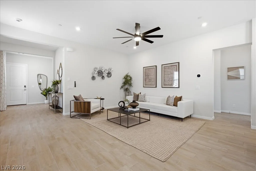 847 Eaton Falls, Henderson, NV 89011