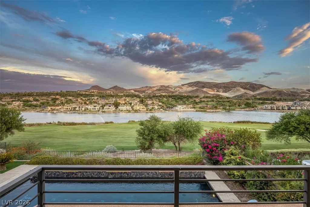 72 Bella Lago, Henderson, NV 89011
