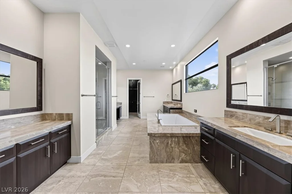 72 Bella Lago, Henderson, NV 89011
