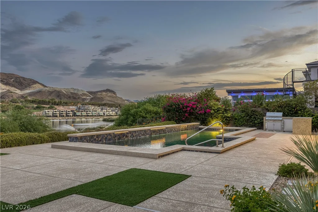 72 Bella Lago, Henderson, NV 89011